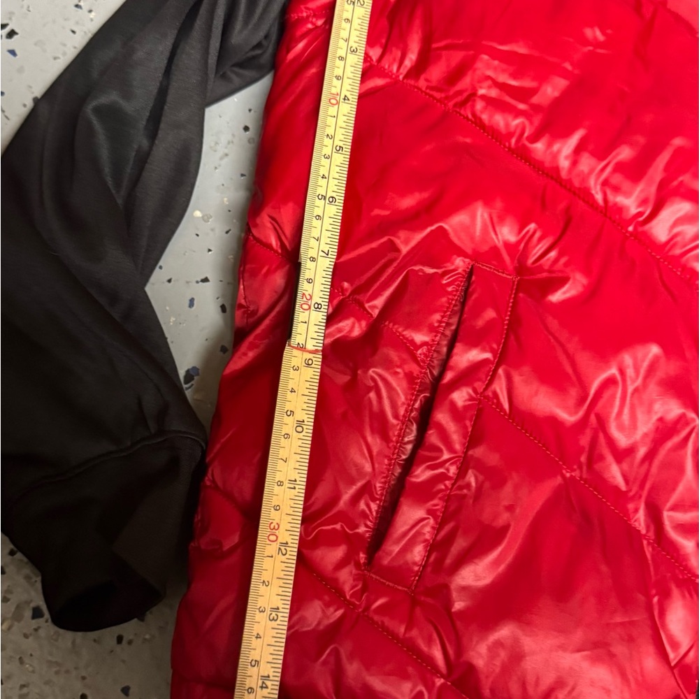 Boys large Jordan Red and Black Jacket - Picture 4 of 9